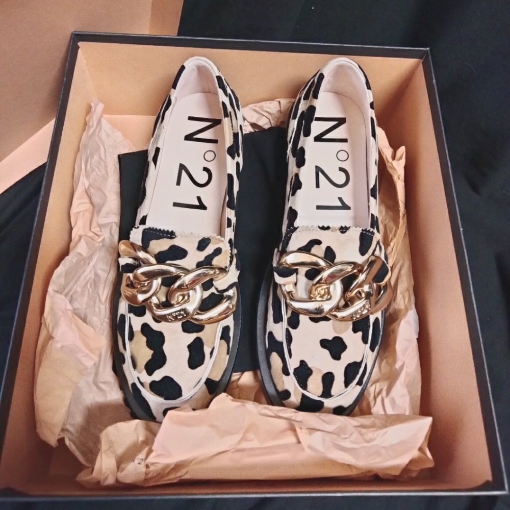 No 21 leopard print loafers size 38